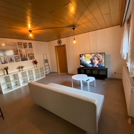 לודוויגסהאפן אם ריין Ferienwohnung Suhad מראה חיצוני תמונה